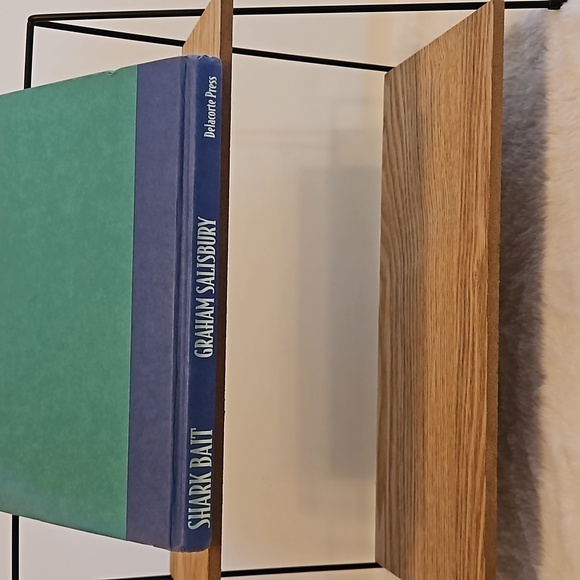 Shark Bait by Graham Salisbury  Delacorte Press Kids Toys Book - Picture 7 of 11